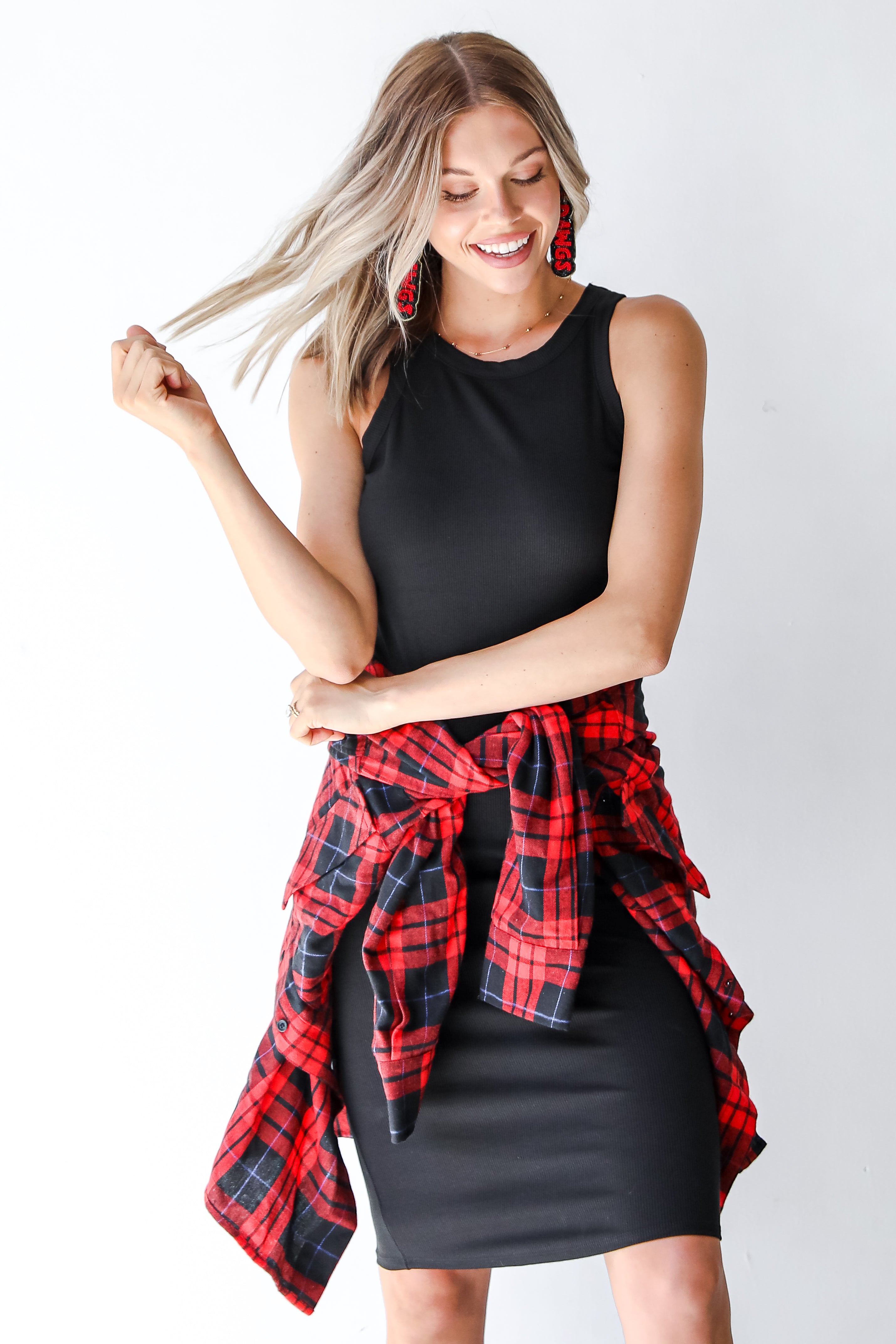 black bodycon dress